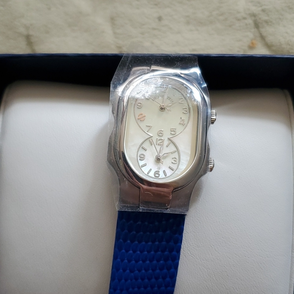 - Philip stein sig small dual zone watch